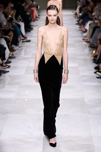 Look 27